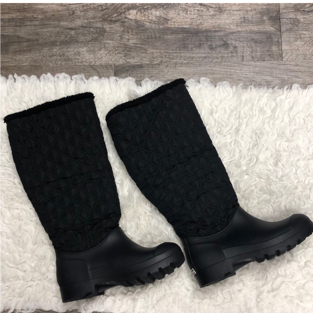 Dirty laundry tall quilted rubber boots nwt 
Black shoes